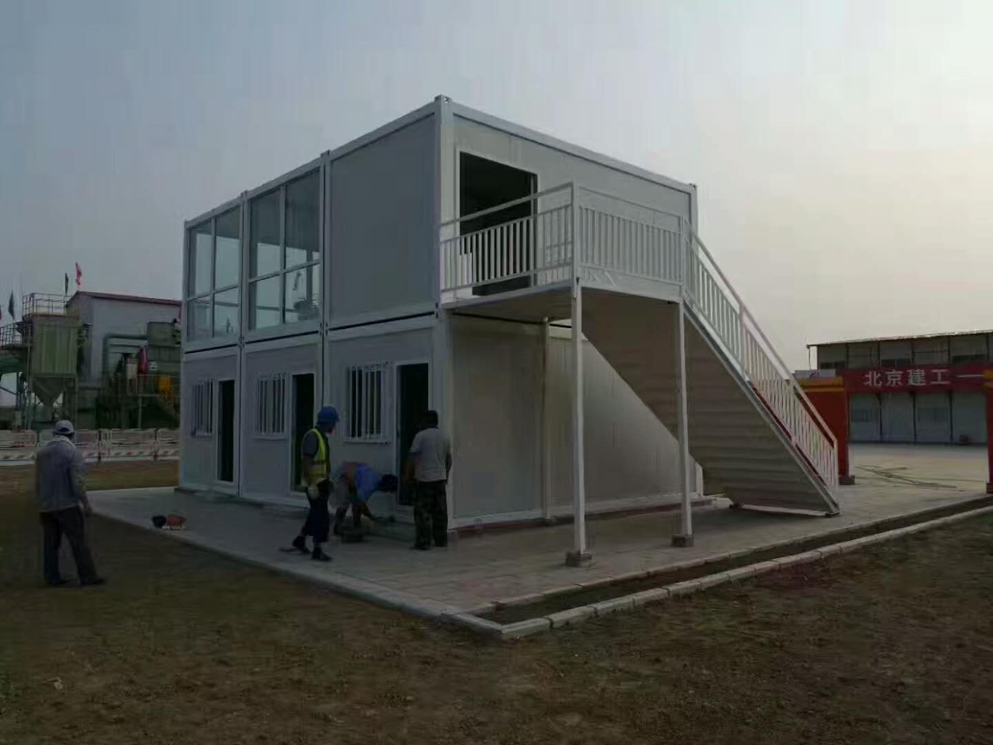 集裝箱活動(dòng)板房現(xiàn)實(shí)運(yùn)用有什么特點(diǎn) 集裝箱活動(dòng)板房現(xiàn)實(shí)運(yùn)用有什么特點(diǎn)